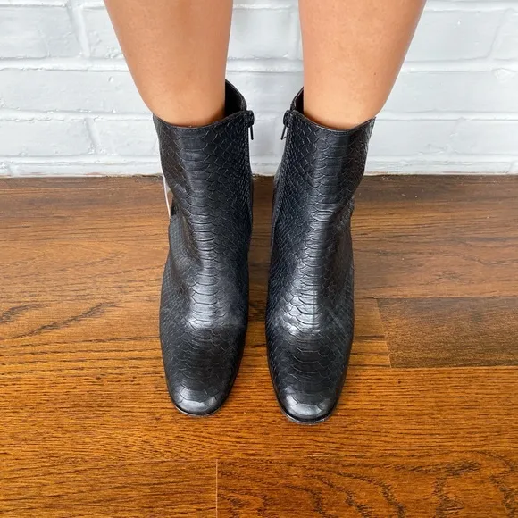 🖤 ANTONIO DE FARIA BLACK GENUINE LEATHER CROC EMBOSSED CHUNKY HEEL BOOTIES!