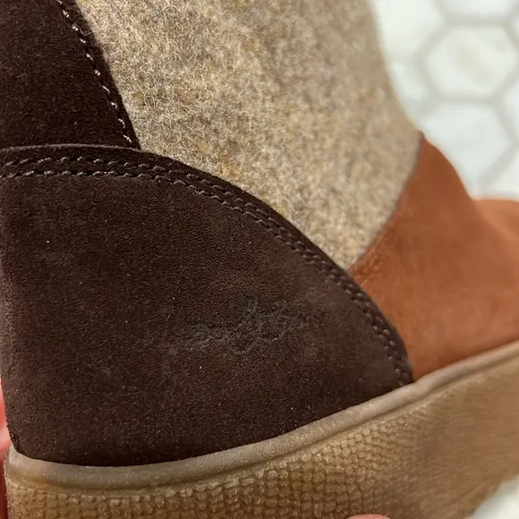 🆕 Bos. &amp; Co. Ignite Suede Whisky/Beige/Coffee Zip Up Waterproof Boots Size 6.5