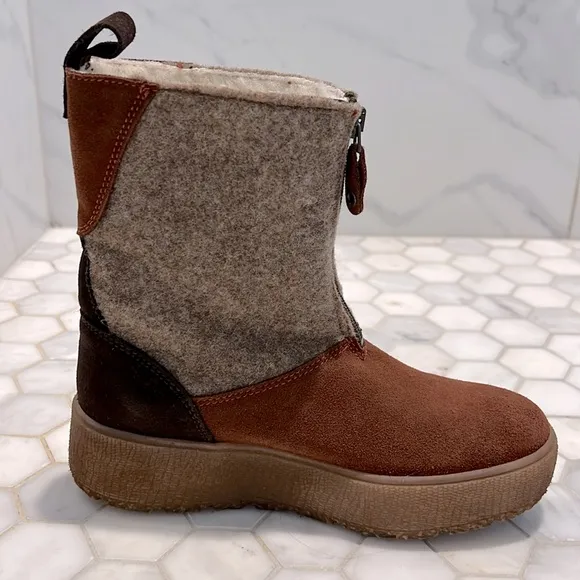 🆕 Bos. &amp; Co. Ignite Suede Whisky/Beige/Coffee Zip Up Waterproof Boots Size 6.5