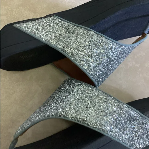 ♦️ FITFLOP Shimma Glitter thong flip flops Sz 11 sandals athletic EUC