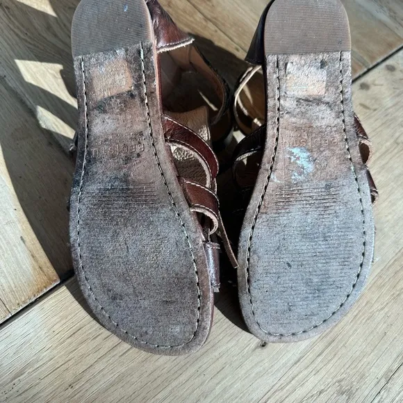 ✨ Gently Used Alina Bed Stu Sandals - Size 6 ✨