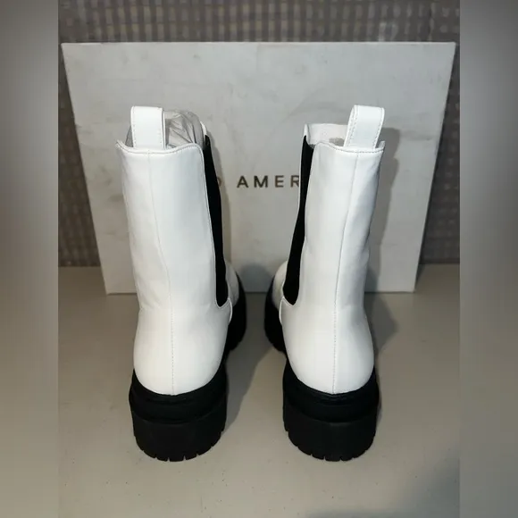 🤍 NIB! Good American Chelsea Leather Boots