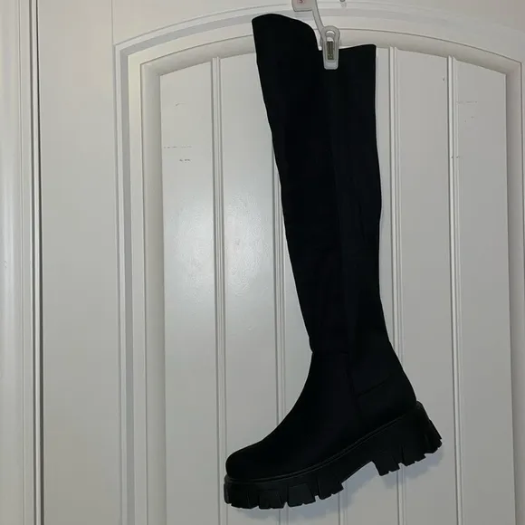 👢 over the knee boots NWOTSize 10Maybe more comfortable fit for size 9