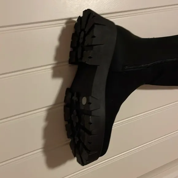 👢 over the knee boots NWOTSize 10Maybe more comfortable fit for size 9
