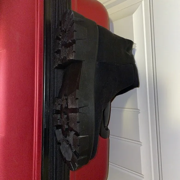 👢 over the knee boots NWOTSize 10Maybe more comfortable fit for size 9