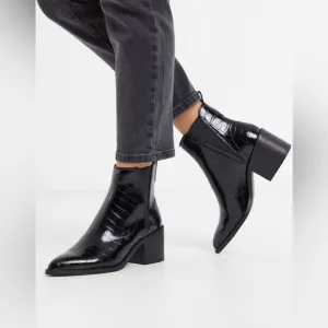 $120 Steve Madden Audience heeled ankle boots in black‎ croc size 8