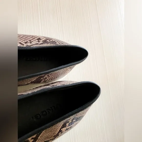 $225‼️VINCE. Blair Animal Snake Print Leather Slip On Sneakers Shoes Brown Comfy