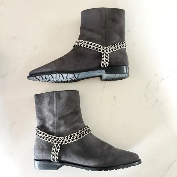 $575 STUART WEITZMAN Suede Chainit Ankle Boots Slate Gray Leather Booties SZ 6.5