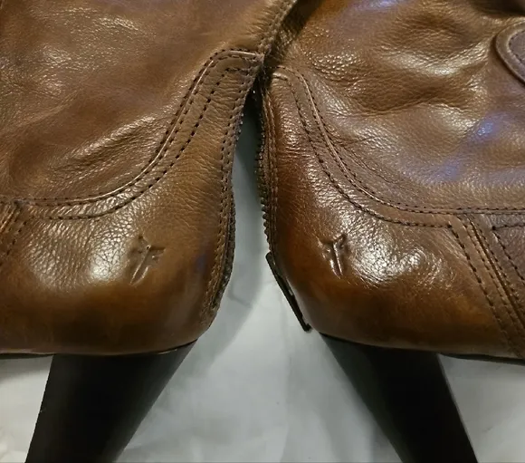 #73 Frye Miranda Elegant Brown Knee-High Heeled Boots
