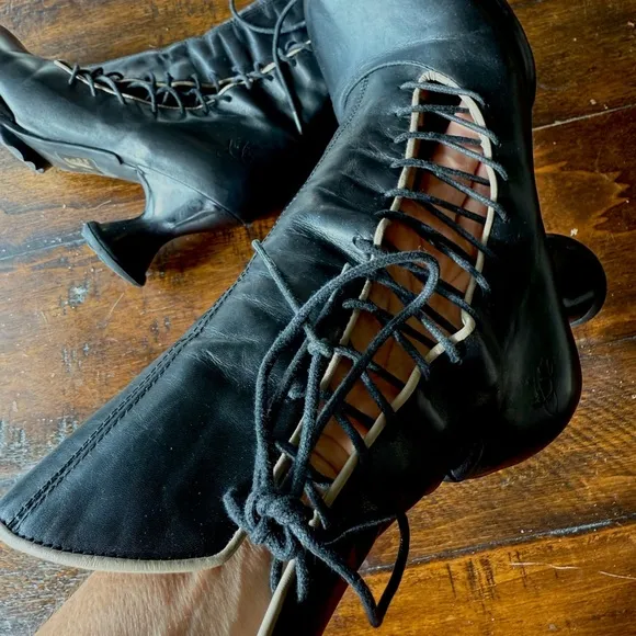 8.5 Fluevog Mini Sugar laceup boots  Rare