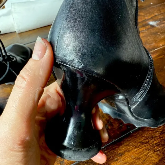 8.5 Fluevog Mini Sugar laceup boots  Rare