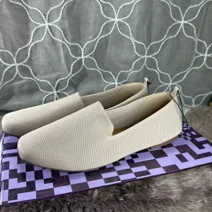 (A2) Me too flat shoes with soft and flexible upper, size 11 w, for women