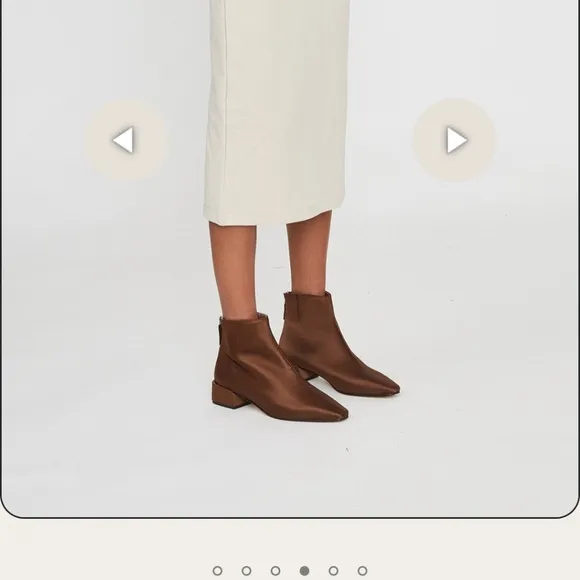 ABOUT ARIANNE Robbie Ankle Boots