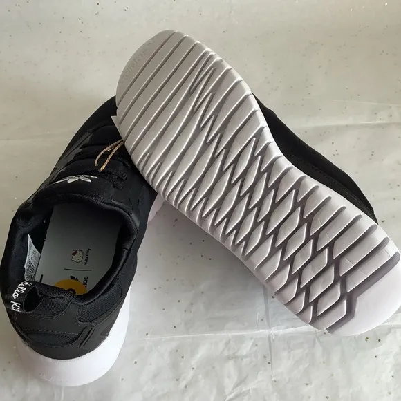 ADIDAS HELLO KITTY ORIGINALS FLEX SHOES new without  box‎ sz 3