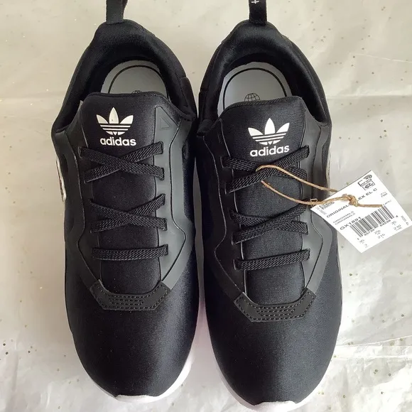 ADIDAS HELLO KITTY ORIGINALS FLEX SHOES new without  box‎ sz 3