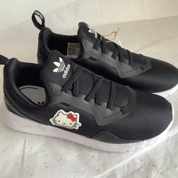 ADIDAS HELLO KITTY ORIGINALS FLEX SHOES new without  box‎ sz 3