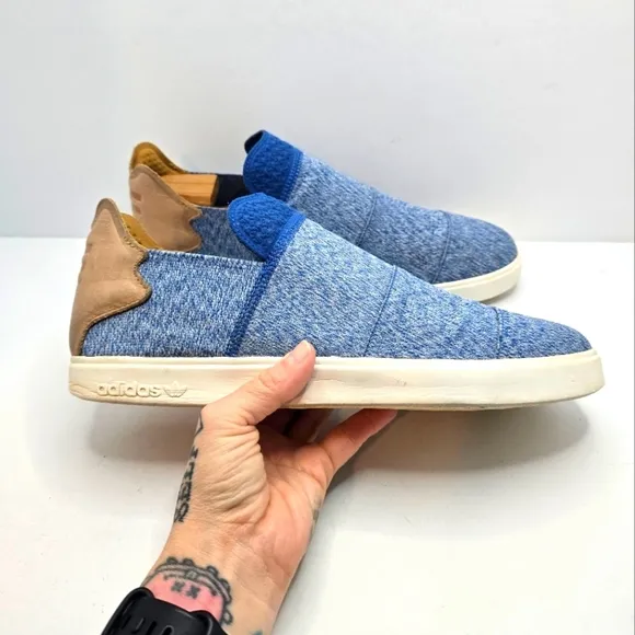 Adidas × Pharrell Williams | Elastic 'EQT Blue' sporty low-top sneakers MENS 11