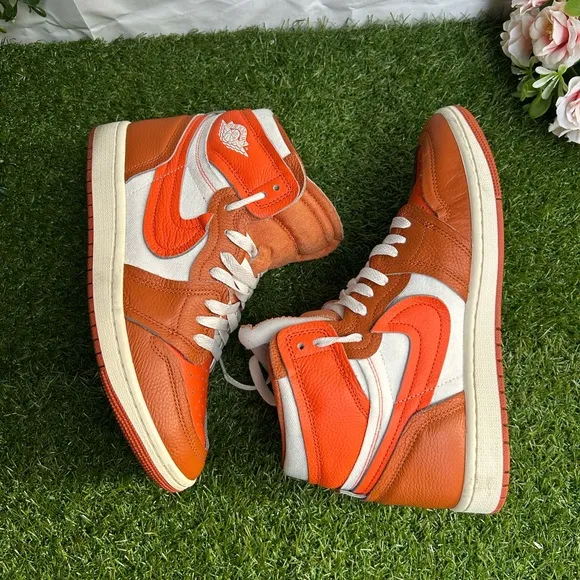 Air Jordan 1 High Method of MakeWomen's Shoes size 9.5 men 8 gently used 👟