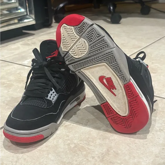 Air Jordan BREDS 4s Nike Men's Black and Red Sneakers