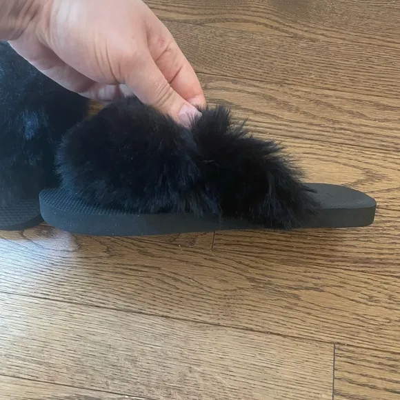 ALEXIS Faux Fur Thong Flip Flop Sandals 37/38