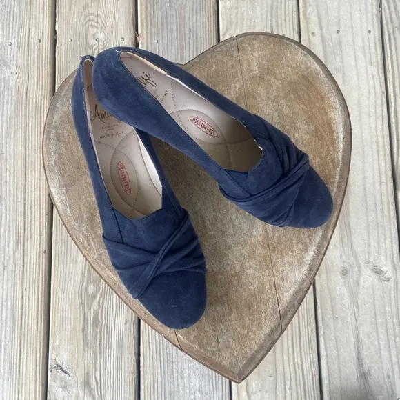 Amalfi by Rangoni Valeria Blue Suede Leather Slip On Loafers Women's Size 9.5