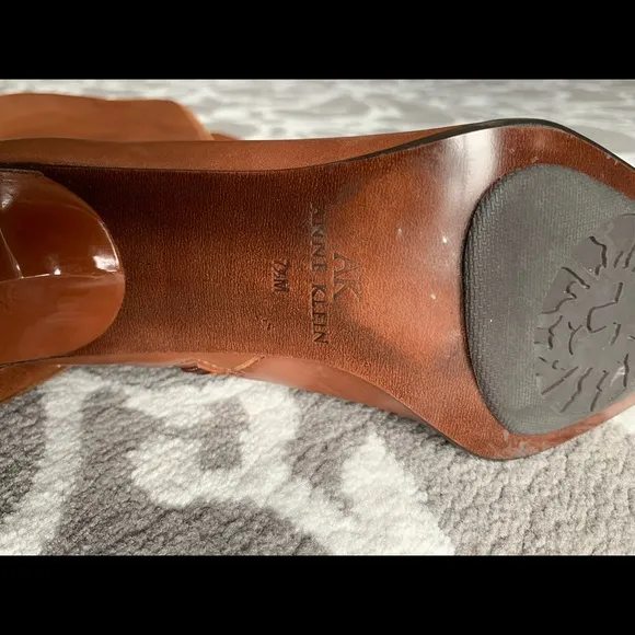 Anne Klein leather brown heeled boots 👢