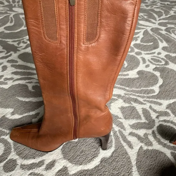 Anne Klein leather brown heeled boots 👢