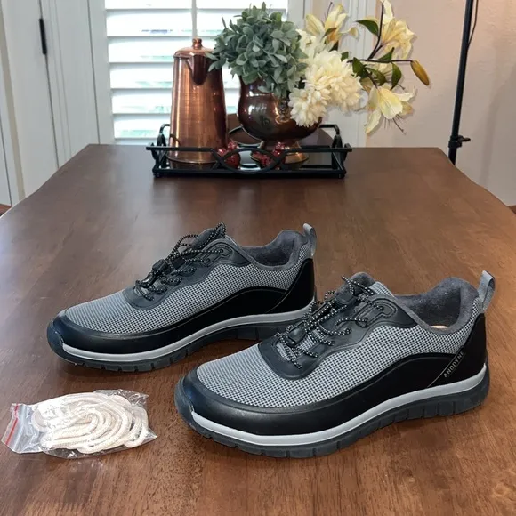 ANODYNE NO. 16 MEN'S SPORT SPRINTER. Diabetic Neuropathy Shoes SIZE 10.5. NWOB