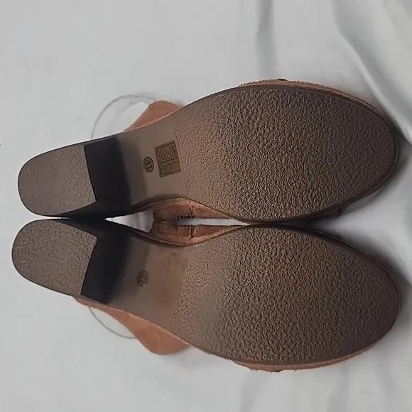 ANTELOPE I41 CUFF SANDALS TAUPE TAN SUEDE OPEN TOE BLOCK HEEL SIZE 41 NWOB