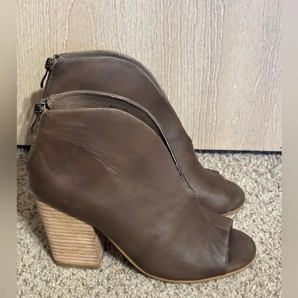 Antelope Leather Peep Toe Ankle Boots Block Heel