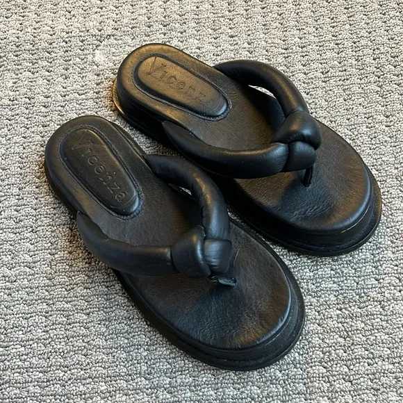 Anthropologie Vicenza Black Puffy Platform Flip Flop Sandals