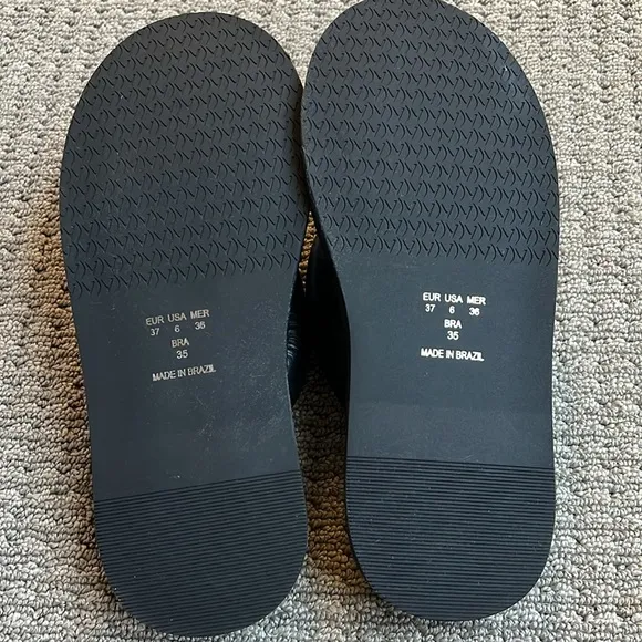 Anthropologie Vicenza Black Puffy Platform Flip Flop Sandals