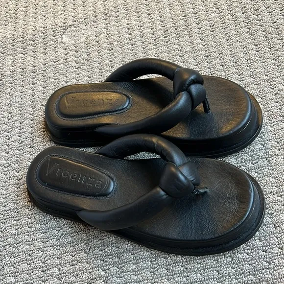 Anthropologie Vicenza Black Puffy Platform Flip Flop Sandals
