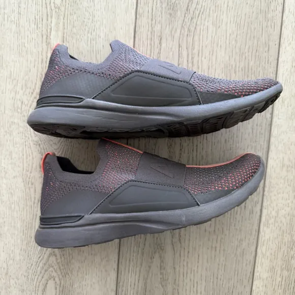 APL Techloom Bliss Running Shoes Athletic Sneakers Women’s Size 8