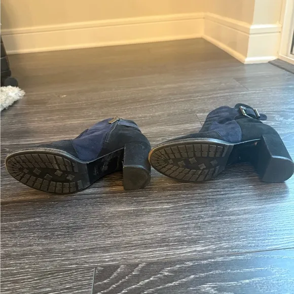 Aquatalia Eliana Black and Navy Weatherproof boots, size 6