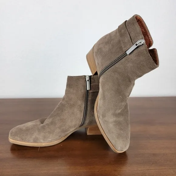 Aquatalia Faria Weatherproof Suede Leather Square Toe Booties 7.5