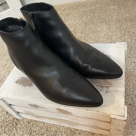 Aquatalia Fosca Black Soft Leather Mod Ankle Booties