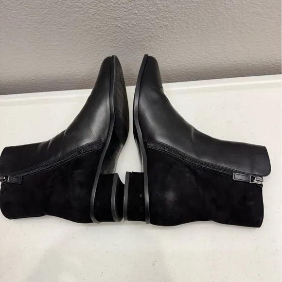 Aquatalia Size 9 Lucia Black Ankle Boots Womens Leather Suede