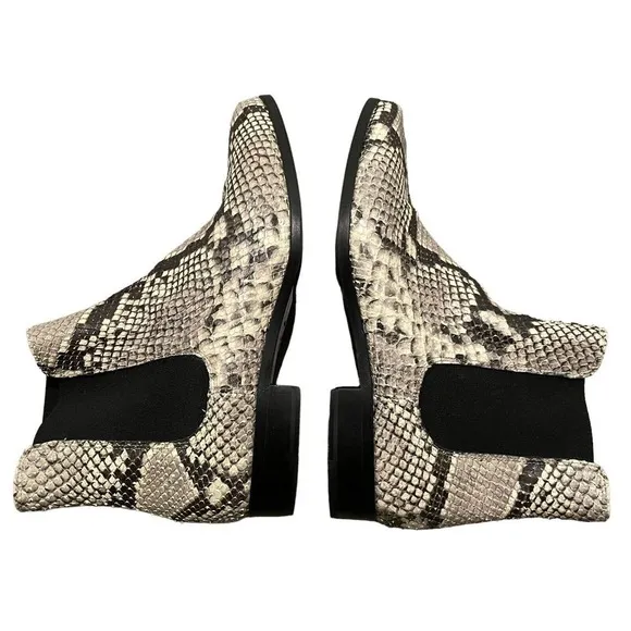 Aquatalia Snakes Embossed Chelsea Ankle Boots Size 6