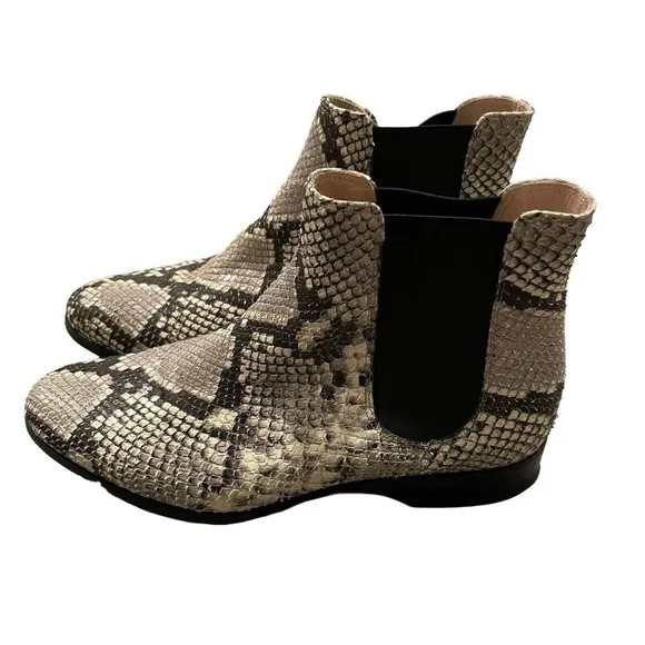 Aquatalia Snakes Embossed Chelsea Ankle Boots Size 6