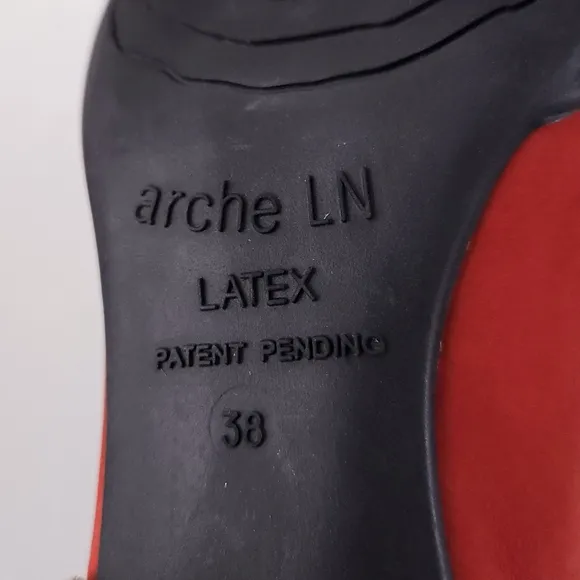 ARCHE Red Nubuck Mary Jane Pumps Criss-Cross Straps EU 38