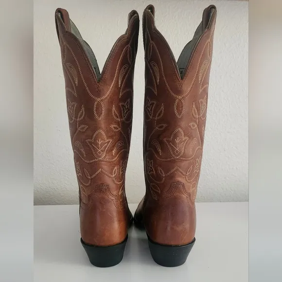 Ariat Brown Heeled Boots with Intricate Detailing