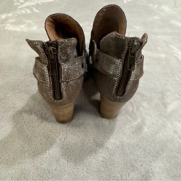 Ariat Unbridled Jaelle Western Leather Metallic Zipper Ankle Booties Boots