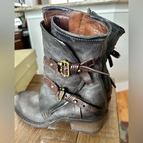 A.S.98 Chilly Leather Boots with Straps, Size 40