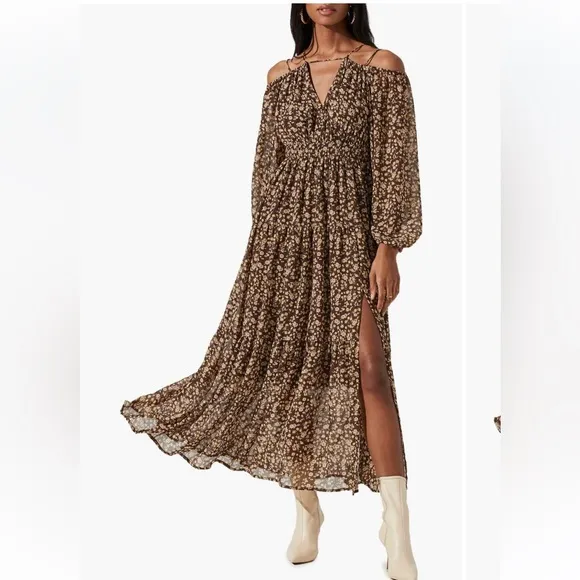 ASTR the Label Ciri Floral Cold Shoulder Long Sleeve Dress