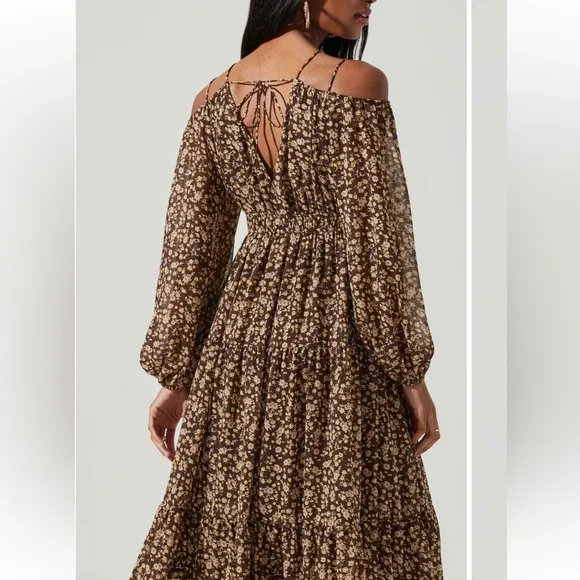 ASTR the Label Ciri Floral Cold Shoulder Long Sleeve Dress