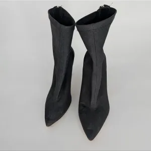 Badgley mischka boots