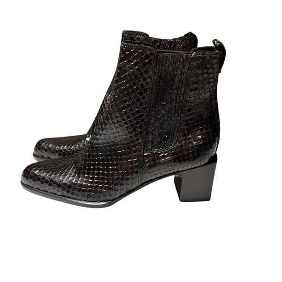Bally Cathleen Ankle Boots with Textured size 8