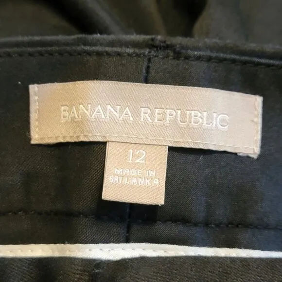 Banana Republic Mid Rise Cotton Blend Black Bermuda Short Size 12