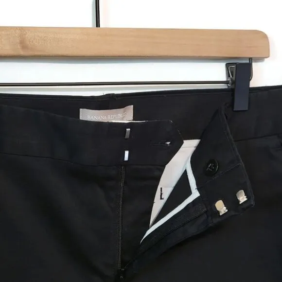 Banana Republic Mid Rise Cotton Blend Black Bermuda Short Size 12